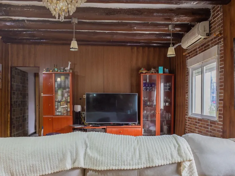 Casa de dos plantas en la Joyosa