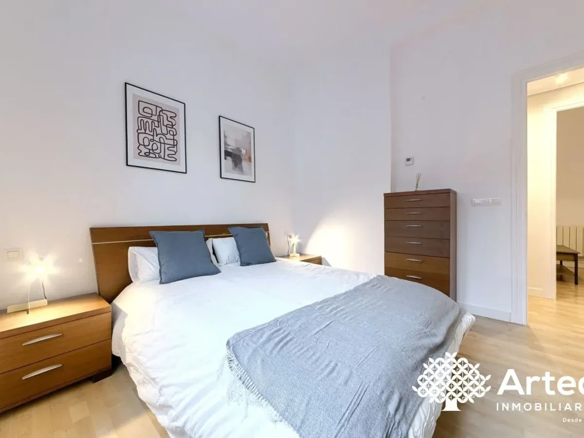 Alquiler de Temporada en Barrio de la Cruz (Begoña, Bilbao), 2 Habitaciones, Luminoso