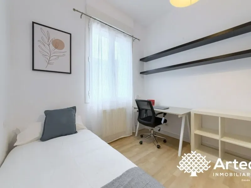 Alquiler de Temporada en Barrio de la Cruz (Begoña, Bilbao), 2 Habitaciones, Luminoso