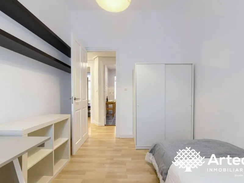 Alquiler de Temporada en Barrio de la Cruz (Begoña, Bilbao), 2 Habitaciones, Luminoso