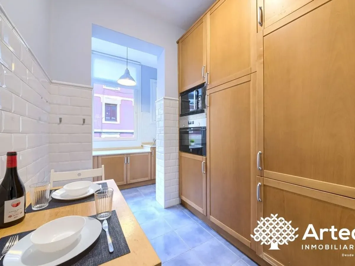 Alquiler de Temporada en Barrio de la Cruz (Begoña, Bilbao), 2 Habitaciones, Luminoso