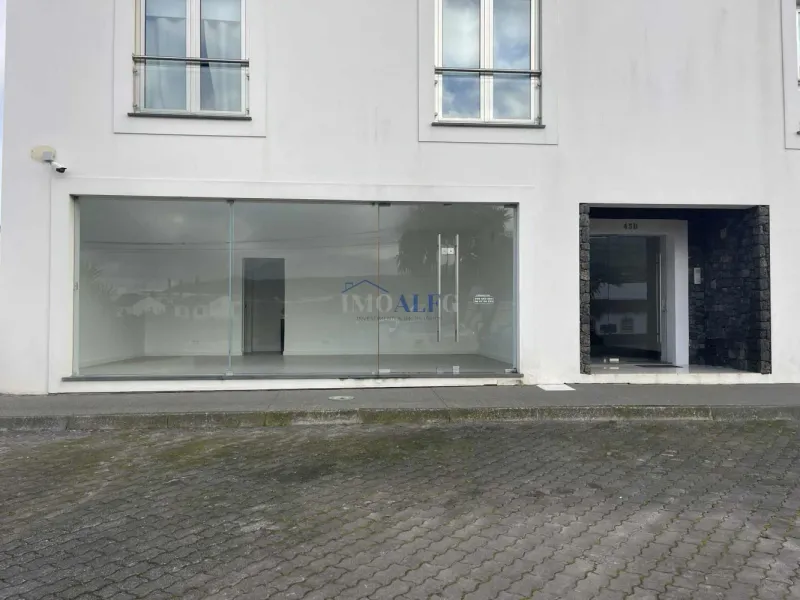 Arrendamento espaço comercial no Cabo Praia- Praia da Vitória