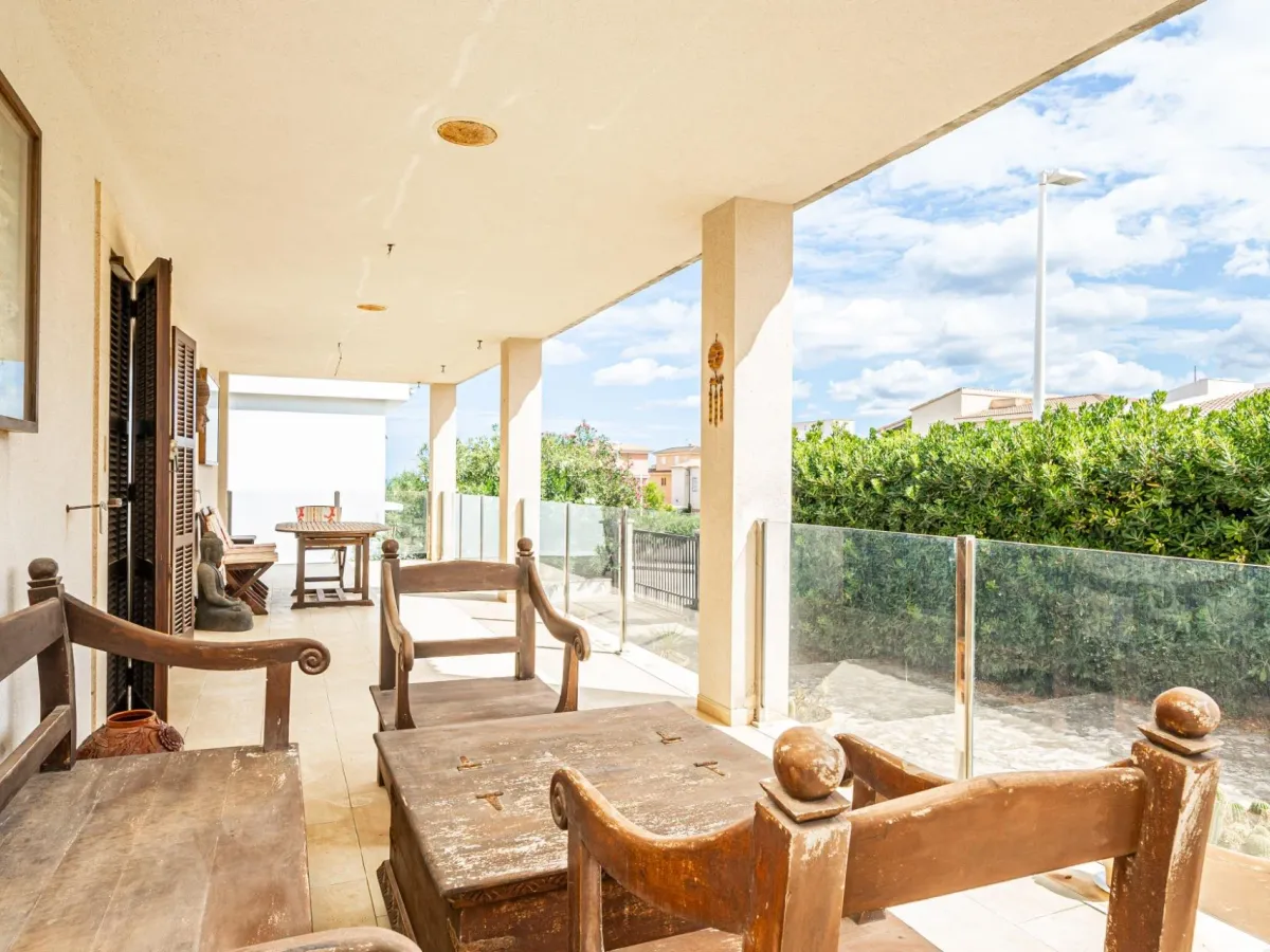 Chalet independiente de 4 plantas con ascensor y vistas al mar en Son Serra de Marina