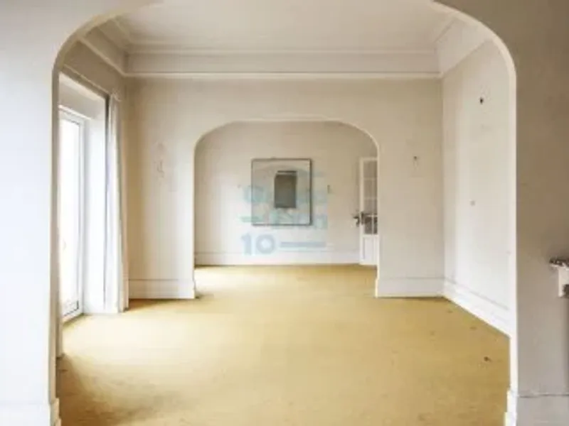 Descubre una propiedad exclusiva situada en la mejor zona del barrio de Gros en Donostia-San Sebastián.