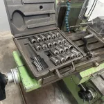 Fresadora Lagun FTV4, cabezal variable y mesa amplia 8