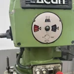 Fresadora Lagun FTV4, cabezal variable y mesa amplia 9