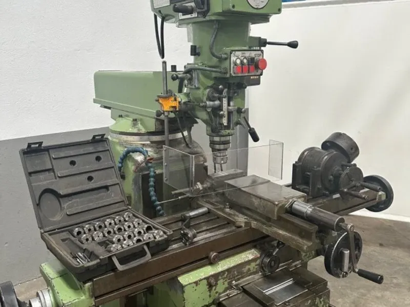 Fresadora Lagun FTV4, cabezal variable y mesa amplia