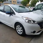 PEUGEOT 208 6