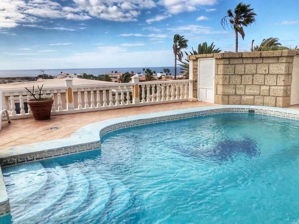 Villa for sale in Granadilla de Abona La Mareta