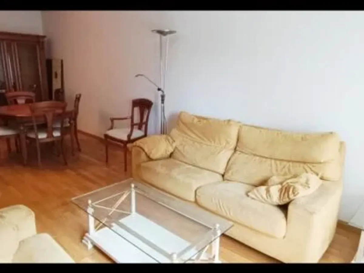 Calle León, 3, planta tercera, orientación sur-oeste