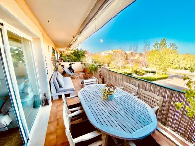 Alquiler temporal en Cala Petita – Piso con ascensor y balcón exterior