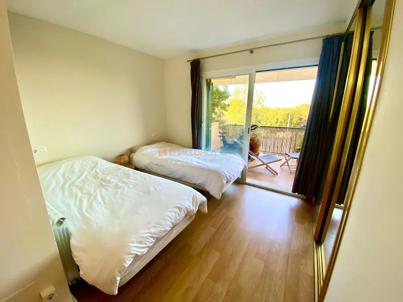 Alquiler temporal en Cala Petita – Piso con ascensor y balcón exterior