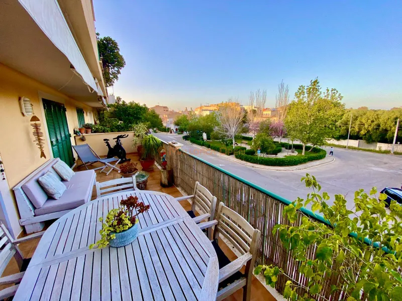 Alquiler temporal en Cala Petita – Piso con ascensor y balcón exterior