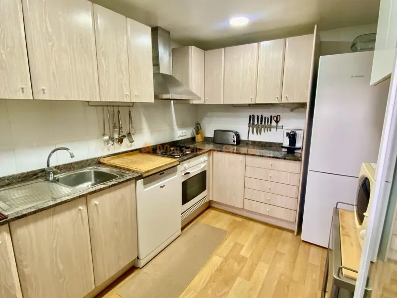 Alquiler temporal en Cala Petita – Piso con ascensor y balcón exterior