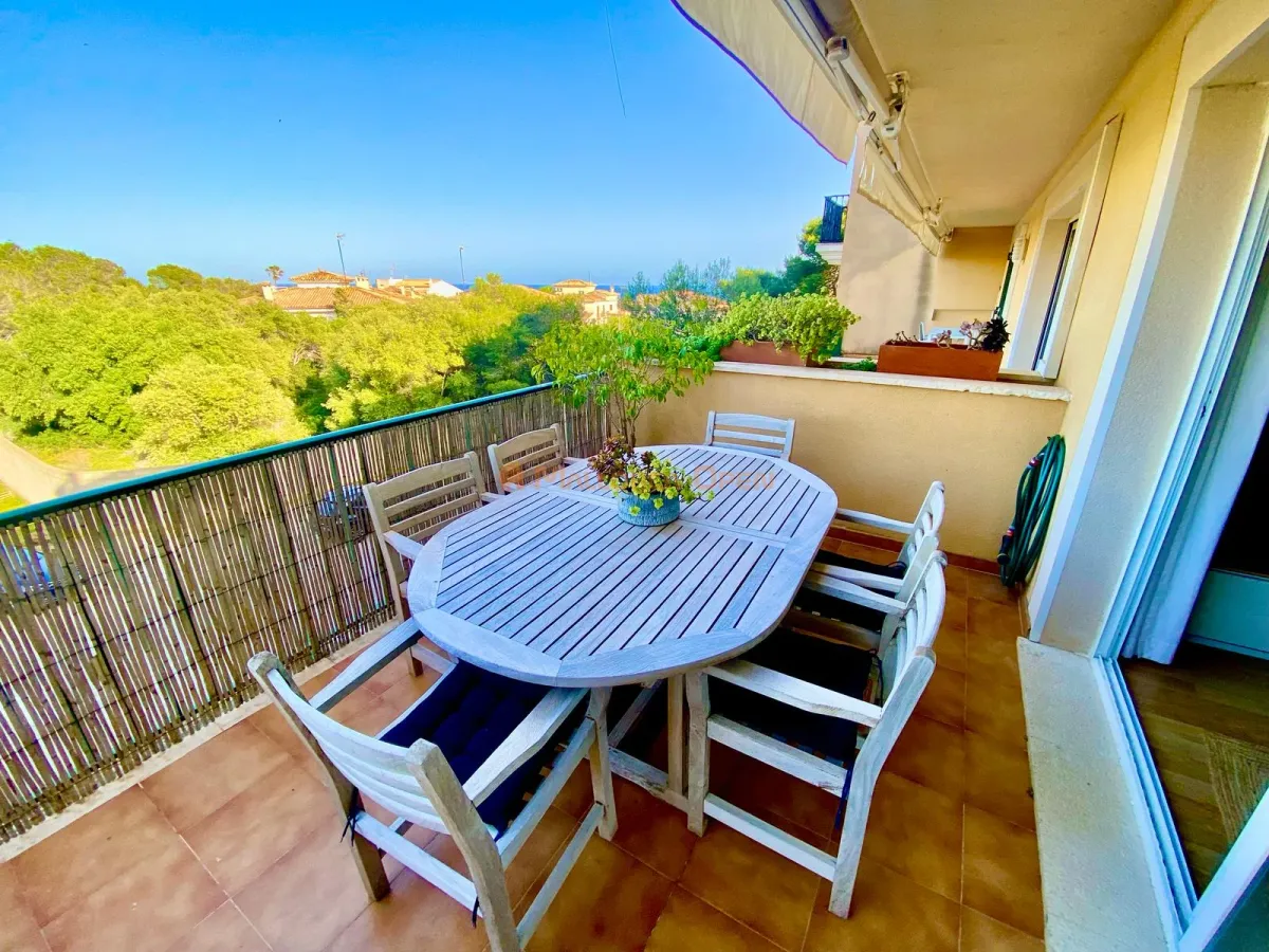 Alquiler temporal en Cala Petita – Piso con ascensor y balcón exterior