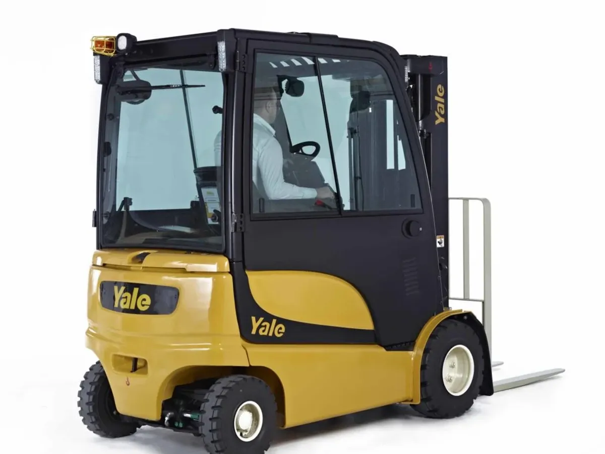 Contrapesada Eléctrica trabajo medio ERP22-35VL