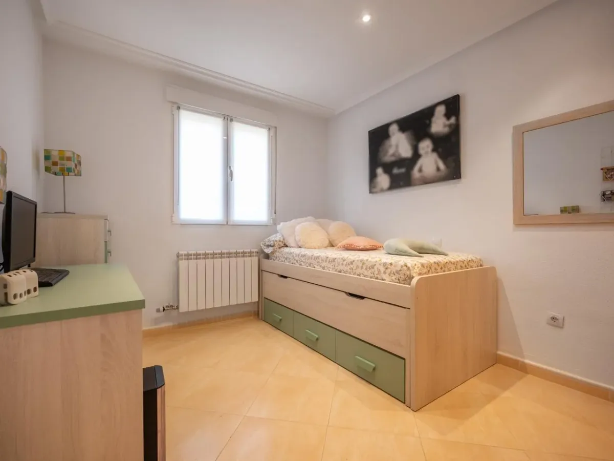 Chalet en UNA PLANTA con PISCINA en San Pedro del Arroyo