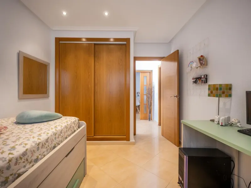 Chalet en UNA PLANTA con PISCINA en San Pedro del Arroyo