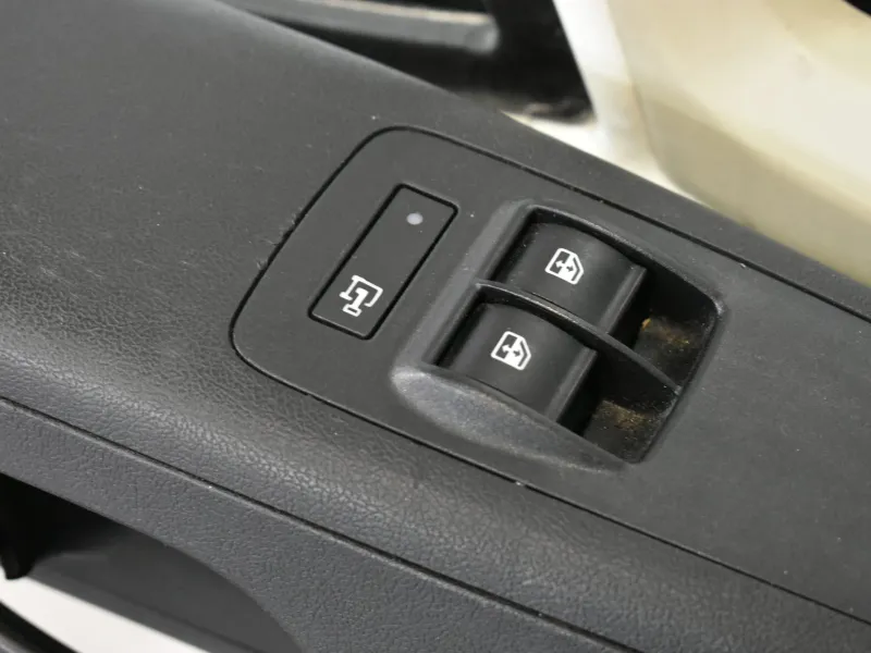 FIAT Ducato 30 2.2 ACRISTALADA 9 PLAZAS