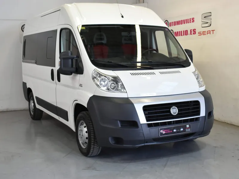 FIAT Ducato 30 2.2 ACRISTALADA 9 PLAZAS