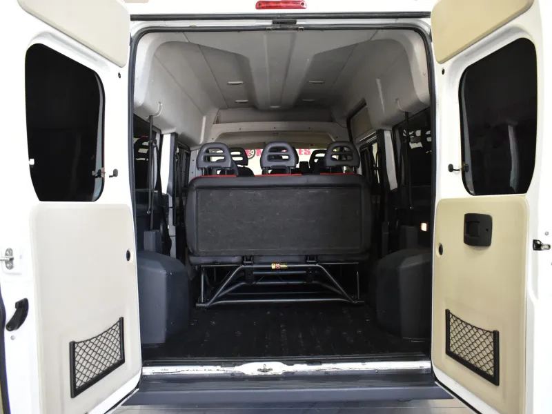 FIAT Ducato 30 2.2 ACRISTALADA 9 PLAZAS