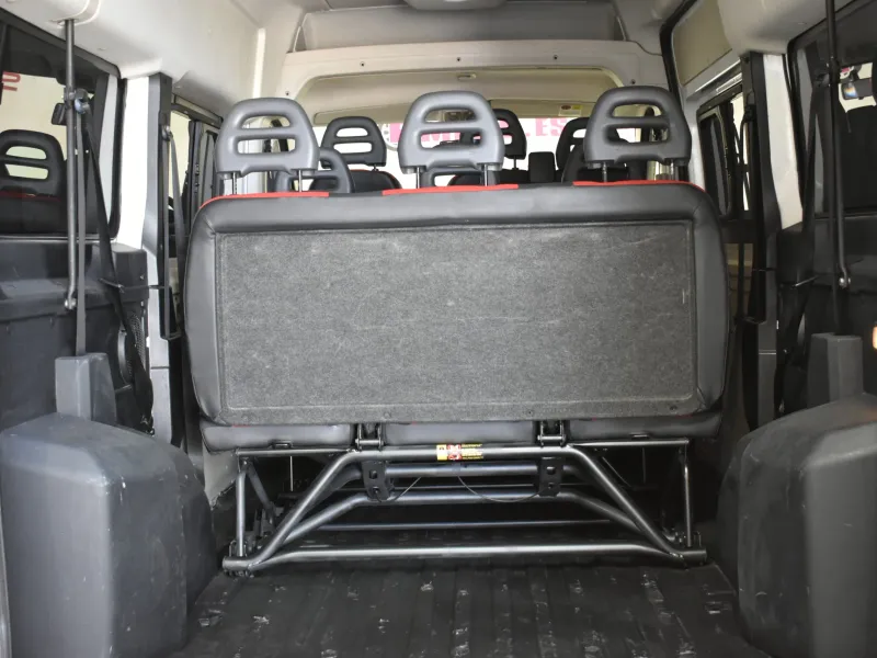 FIAT Ducato 30 2.2 ACRISTALADA 9 PLAZAS