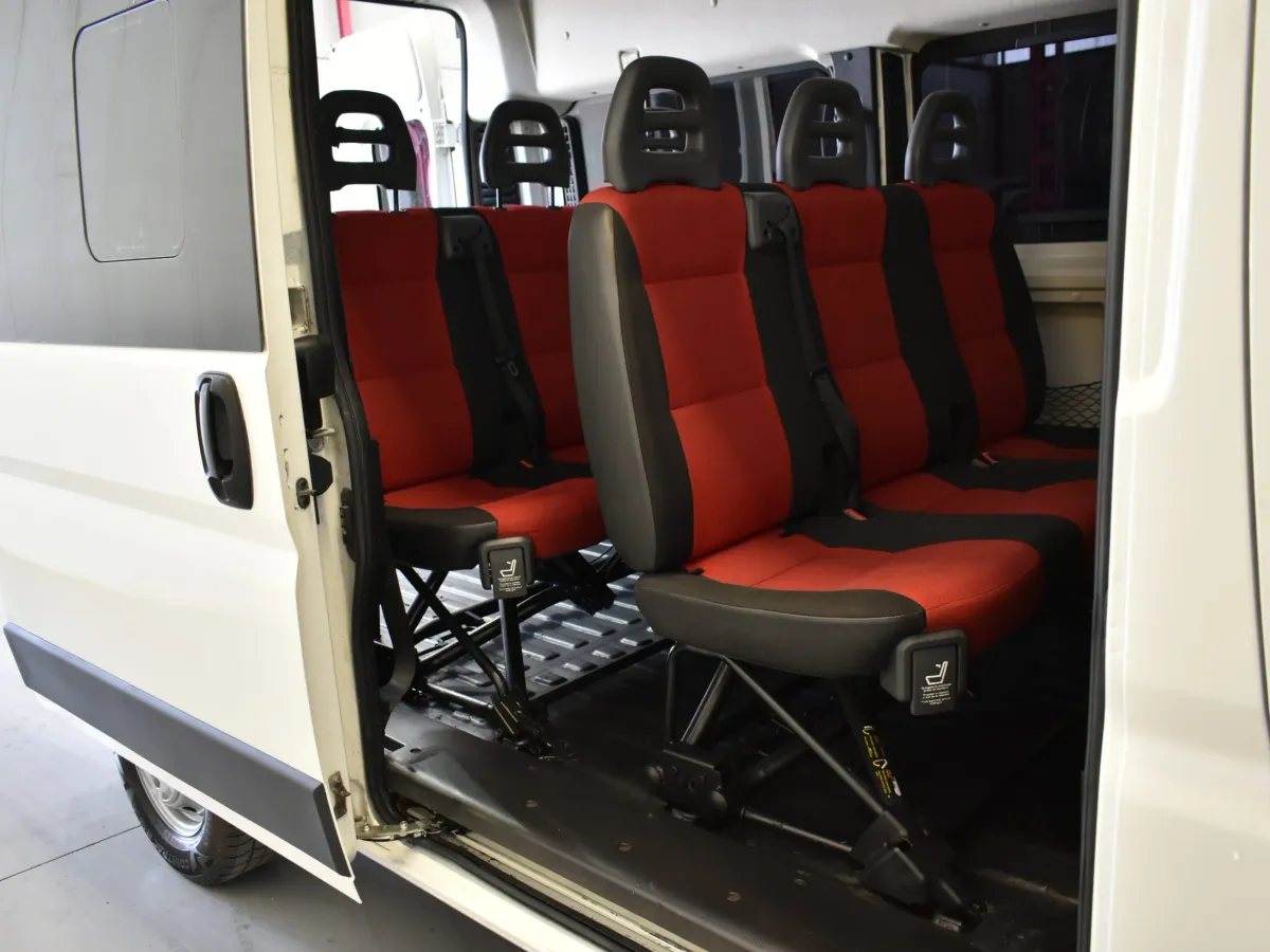 FIAT Ducato 30 2.2 ACRISTALADA 9 PLAZAS