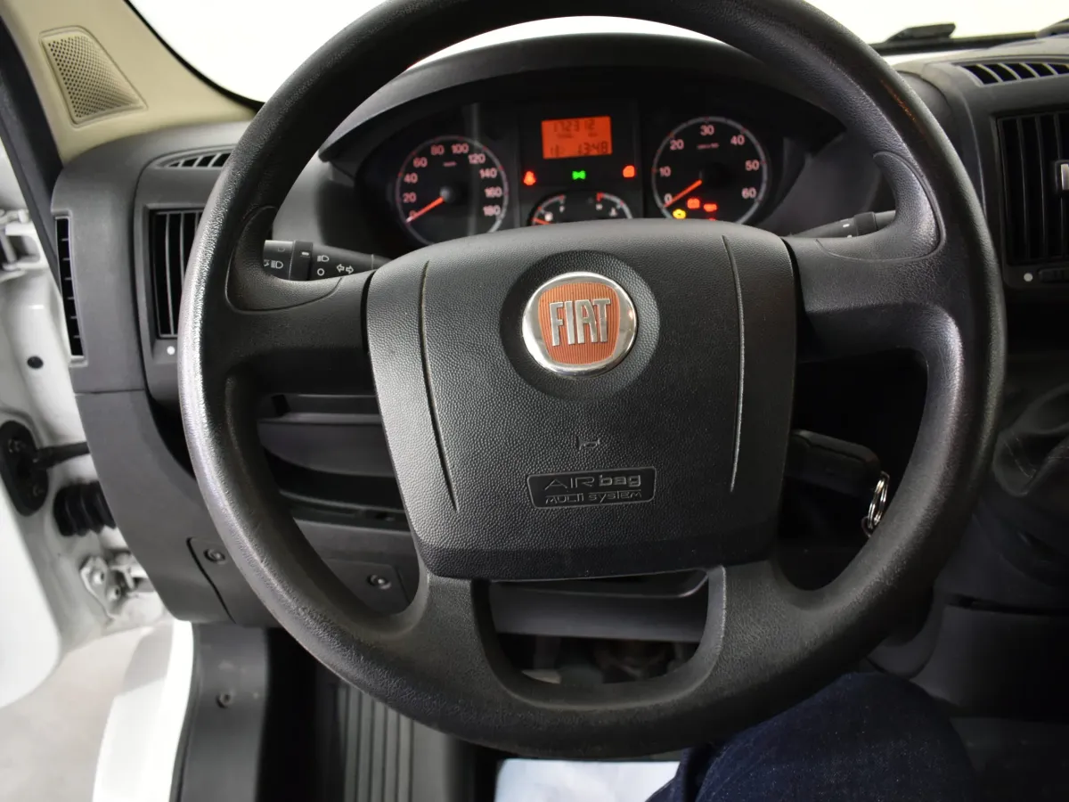 FIAT Ducato 30 2.2 ACRISTALADA 9 PLAZAS