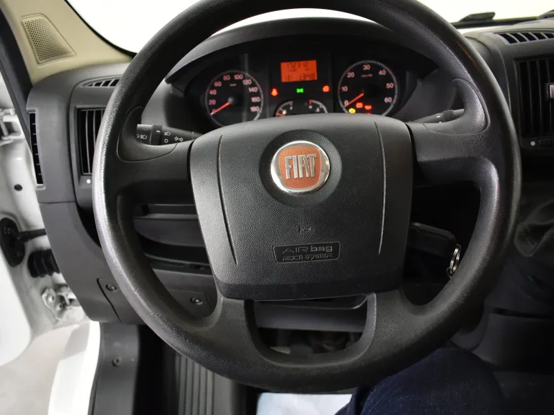 FIAT Ducato 30 2.2 ACRISTALADA 9 PLAZAS