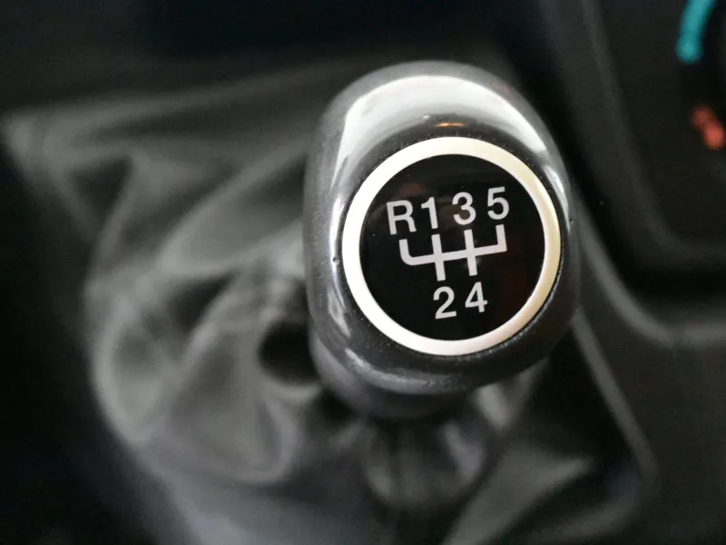 FIAT Ducato 30 2.2 ACRISTALADA 9 PLAZAS