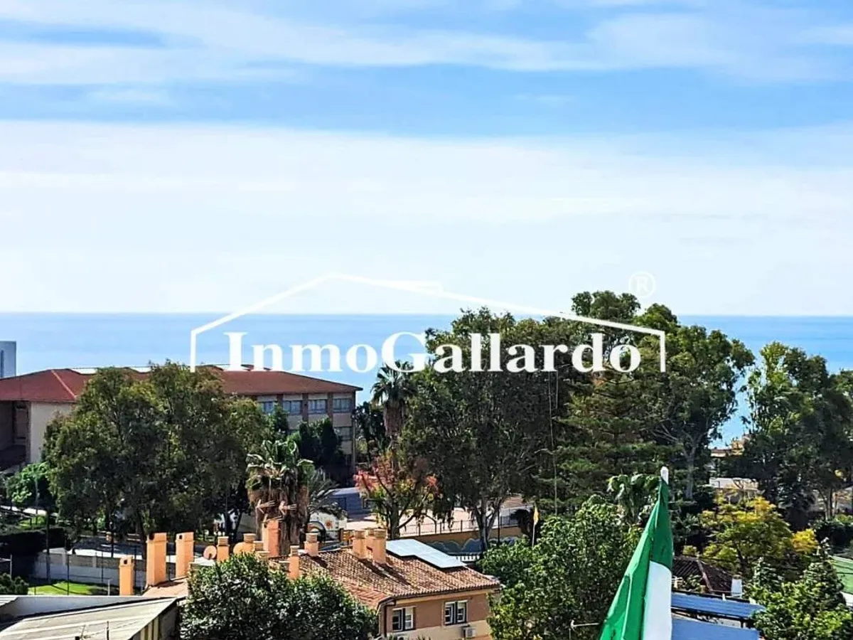 Precioso casa en una sola planta en El Palo – Ref: 008631