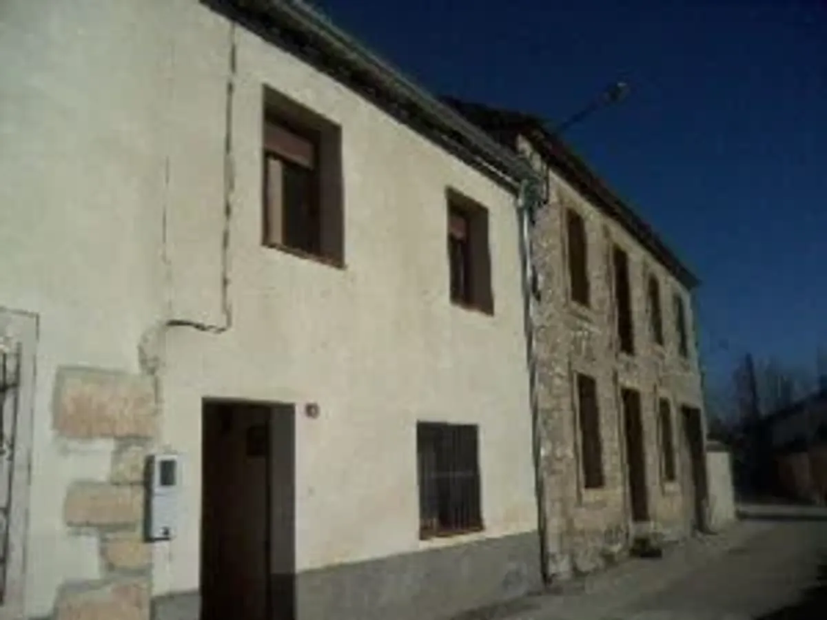 UNIFAMILIAR EN VILLAFRANCA