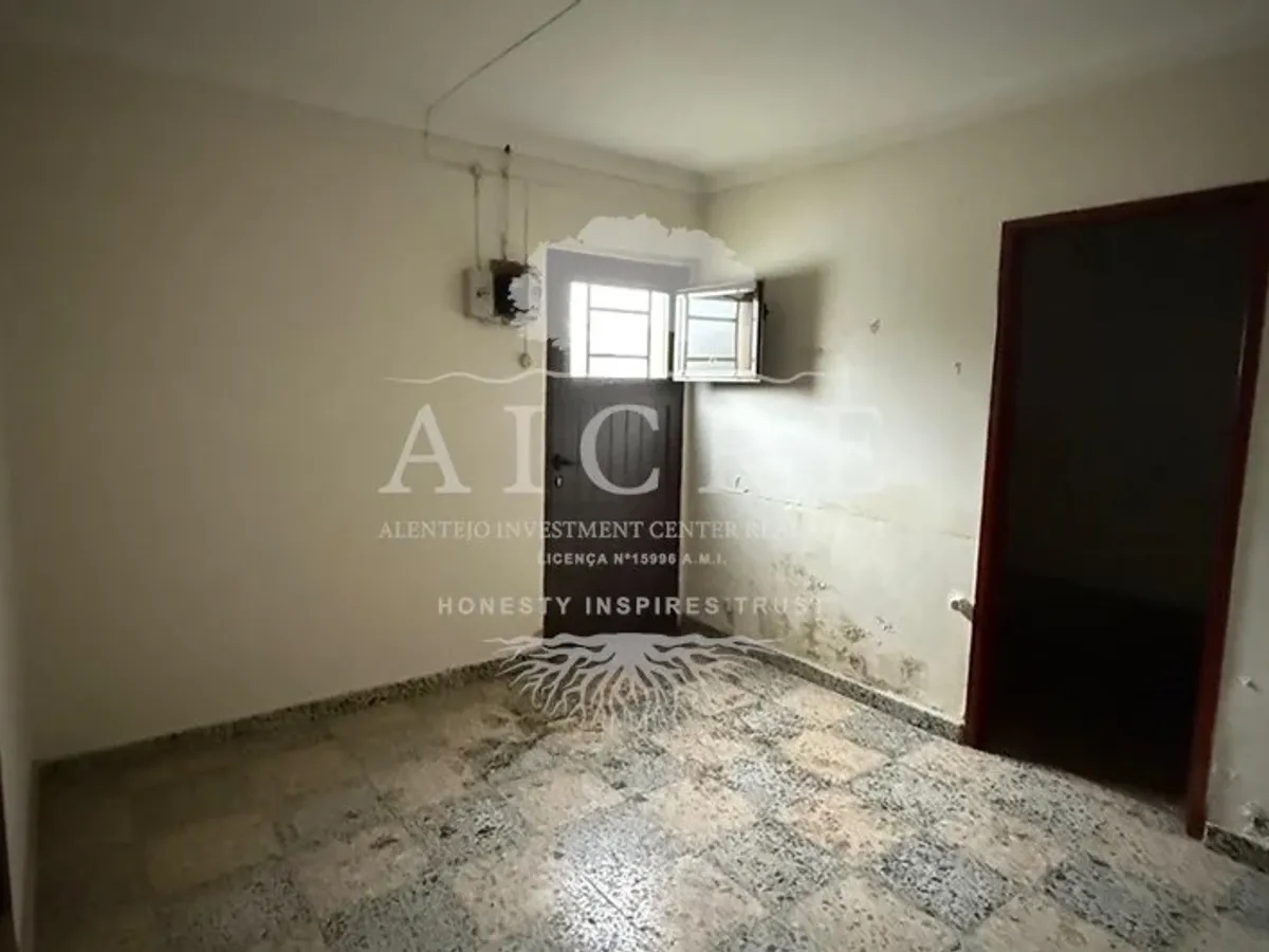 Moradia T3 - , Mora, venda