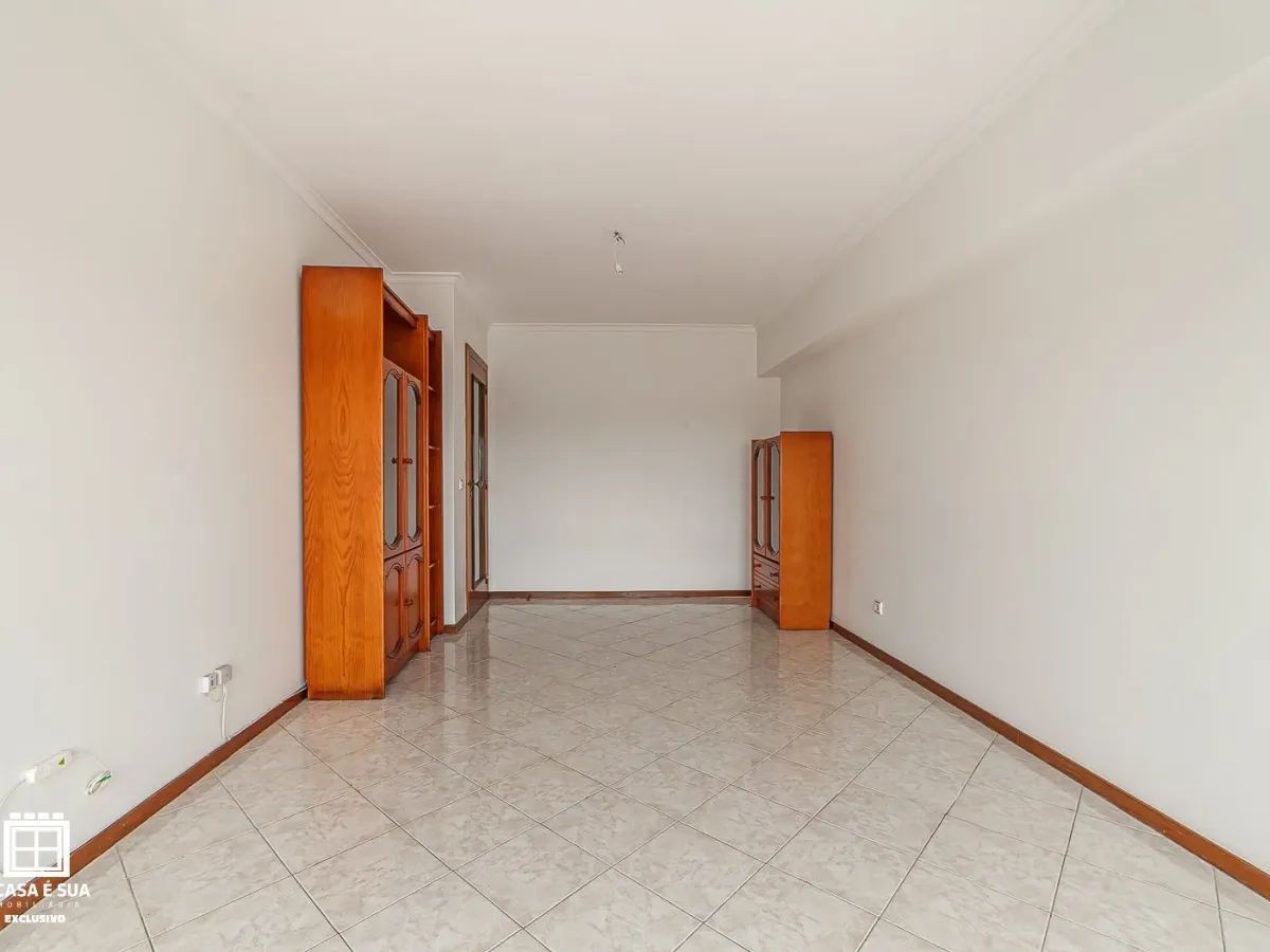 Apartamento T2 para arrendamento em São João de Ovar