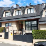 MAGNIFICO CHALET EN LA CIUDAD 1