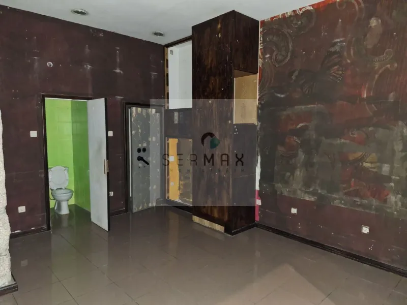 Loja na baixa, junto ao Silo Auto