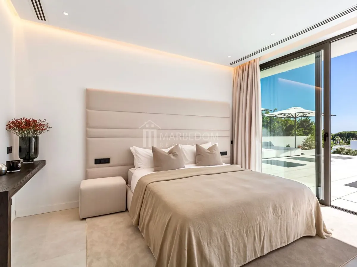 Modern Luxurious Villa in El Paraiso