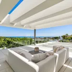 Modern Luxurious Villa in El Paraiso 8