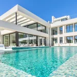 Modern Luxurious Villa in El Paraiso 9