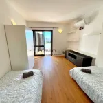 Apartamento T2 com vista mar situado perto do centro histórico de Albufeira. 19