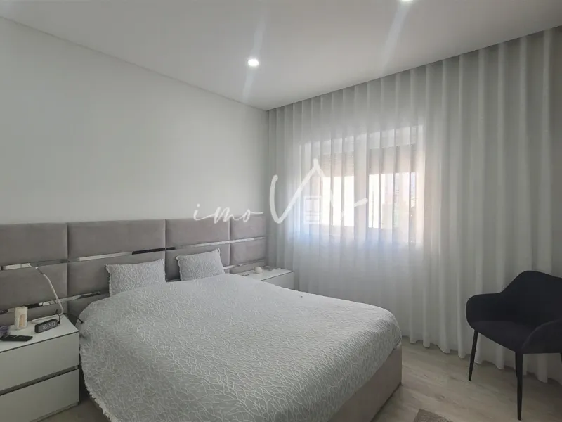 Apartamento T3 junto à praia