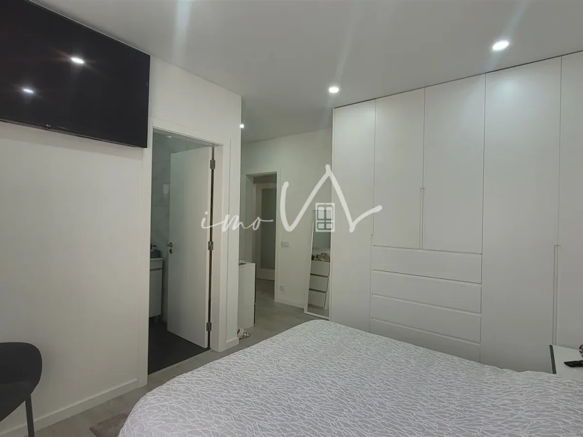 Apartamento T3 junto à praia