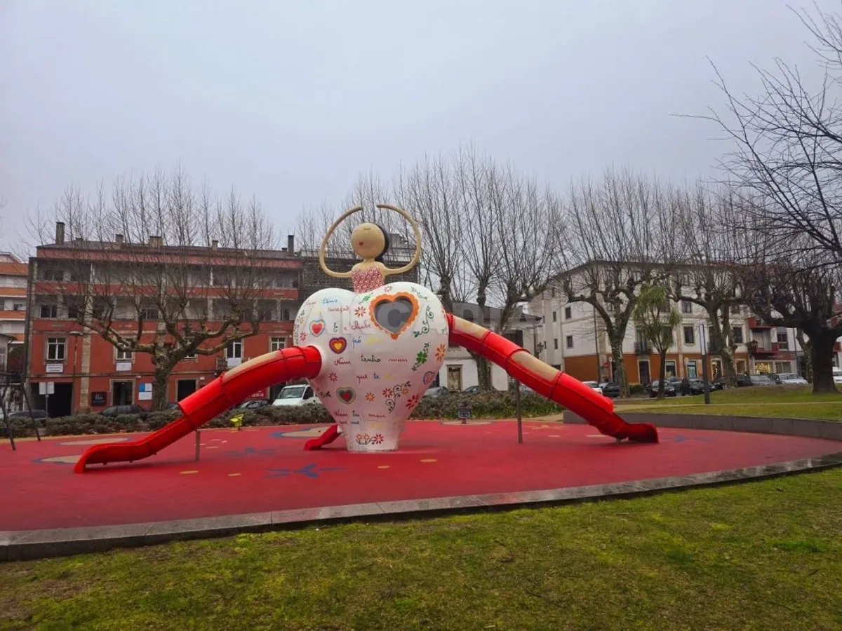 Apartamento T0 todo equipado e mobilado com Elevador