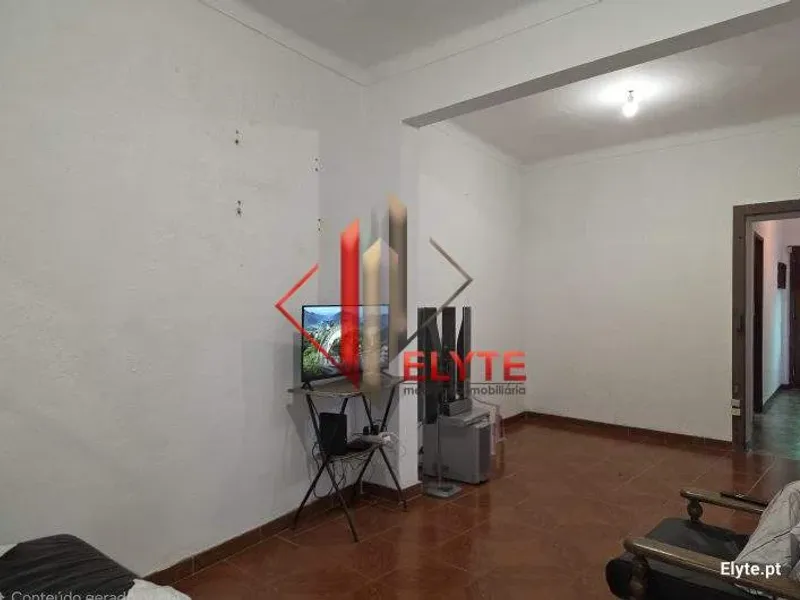 Moradia de 4 assoalhadas em Benfica do Ribatejo