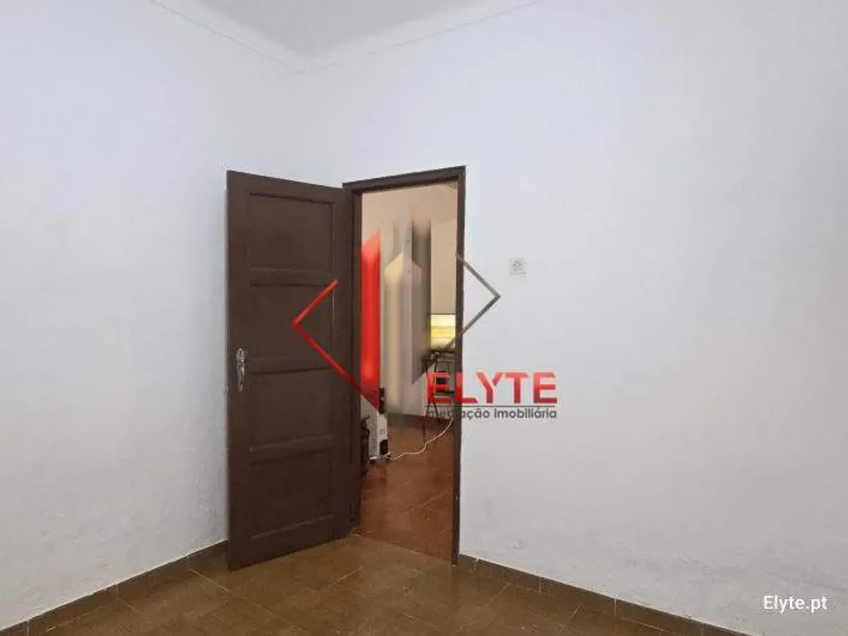 Moradia de 4 assoalhadas em Benfica do Ribatejo