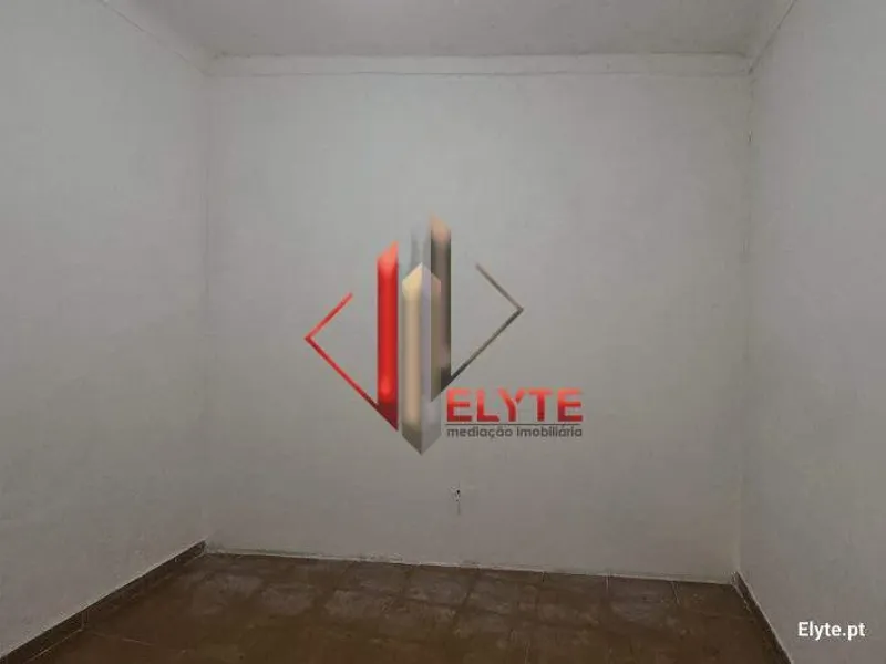 Moradia de 4 assoalhadas em Benfica do Ribatejo