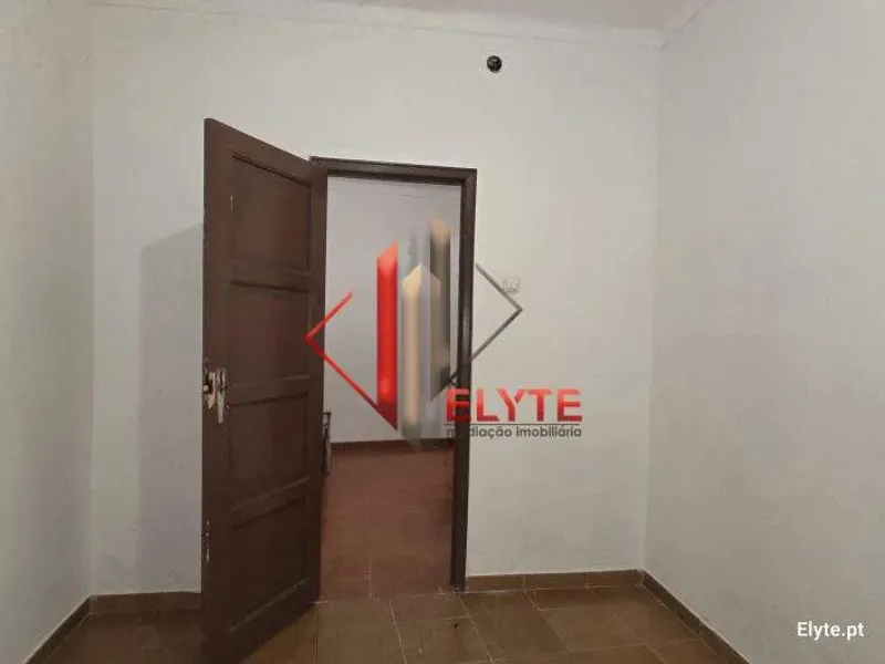 Moradia de 4 assoalhadas em Benfica do Ribatejo