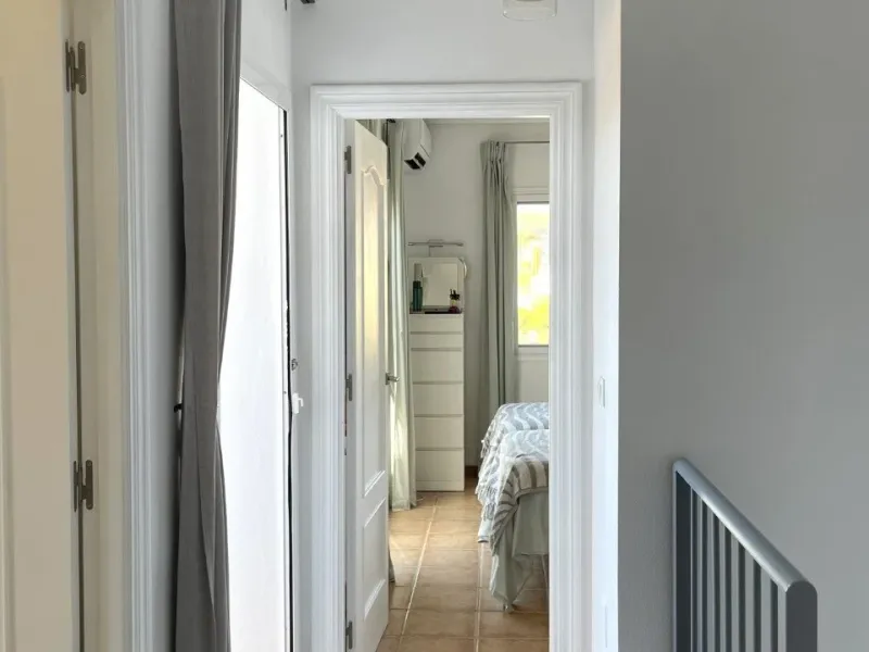 Fabulous 3-bedroom duplex with mountain views and garden in Vera playa