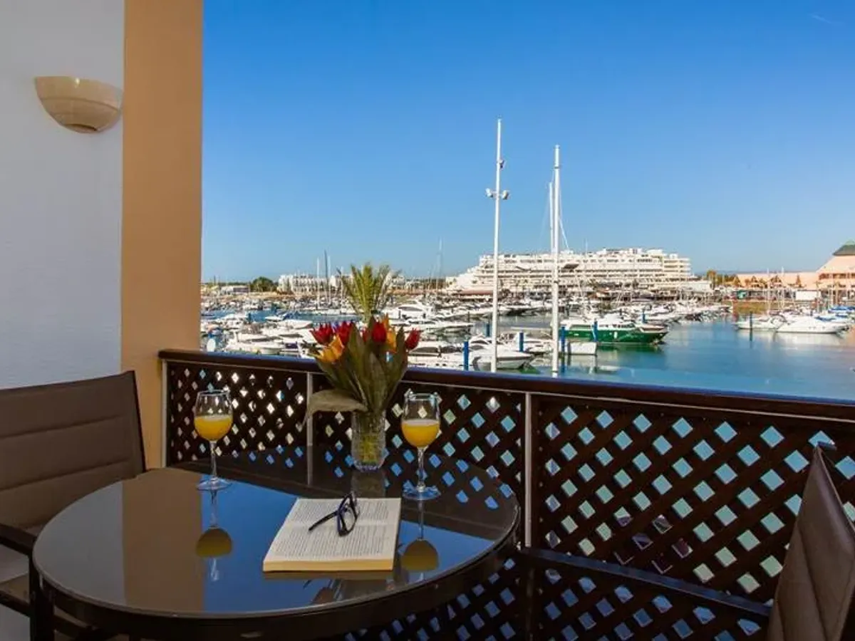 FOR SALE APARTMENT T0 PLUS 1 BEDROOM IN VILAMOURA MARINA