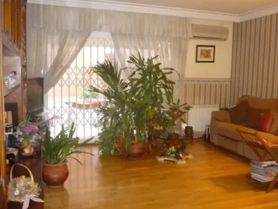 Amplio piso seminuevo con patio de 500 m2